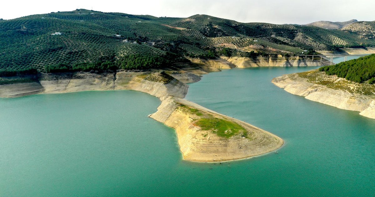 Mapa de España con los mejores embalses de carpfishing marcados por regiones